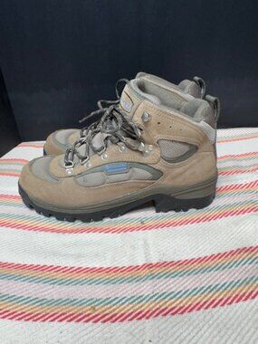 Columbia Hilltop Ridge Hikers Woman's Size 10